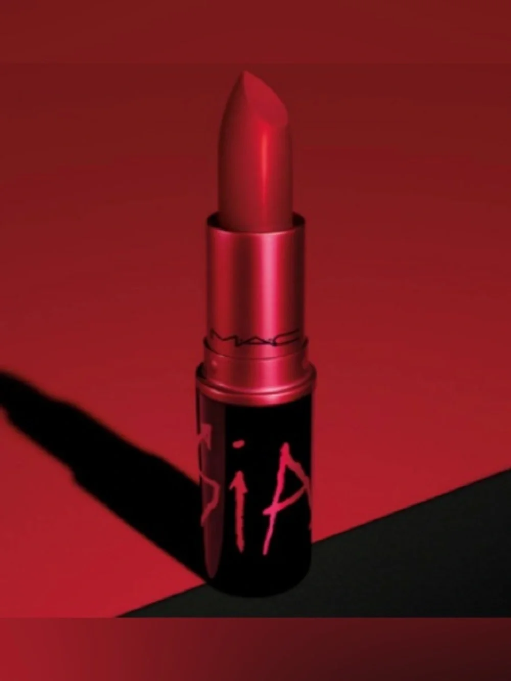 MAC Limited Edition Discontinued SIA MATTE VIVA LA GLAM brick red classy bold